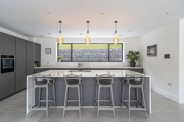 contemporary kitchen specialists in the home counties image 5
