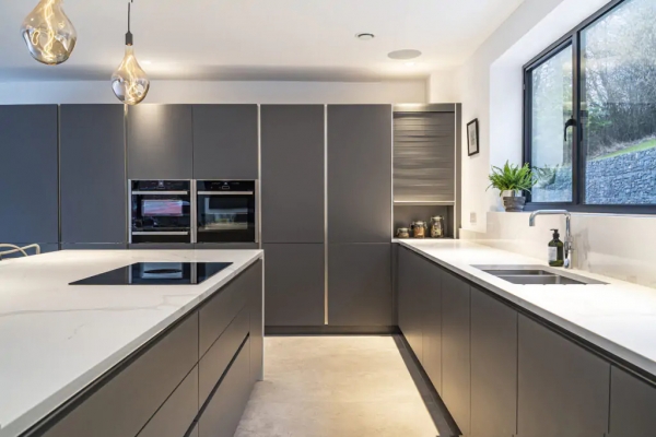 contemporary kitchen specialists in the home counties image 10
